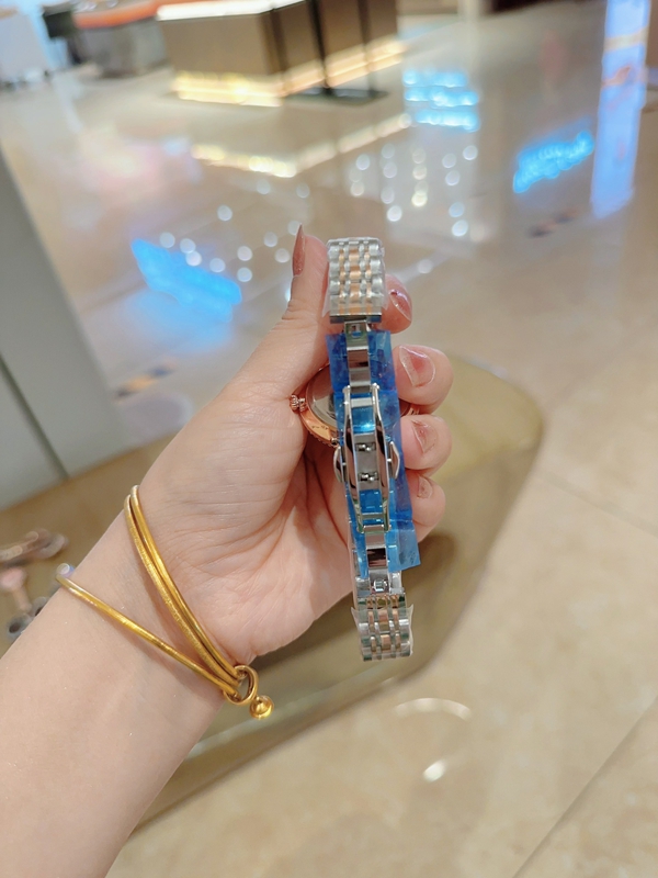 ブランド時計全体デザイン